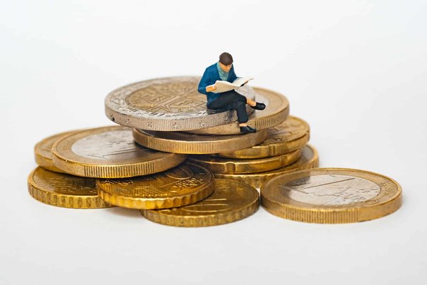 Comprendre les frais et les commissions d'une agence immobilière en France 